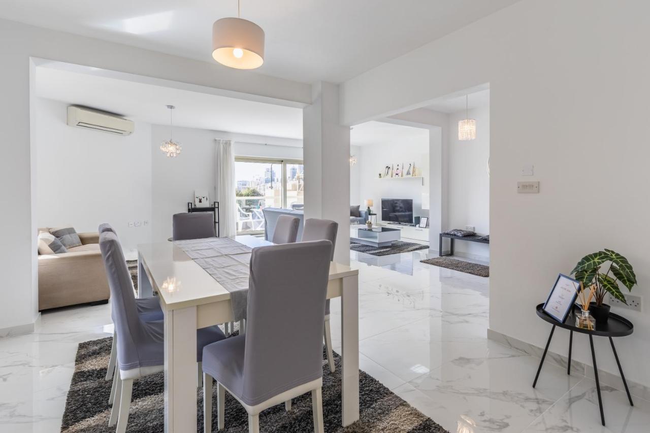 Stunning - Sunnyside 3-Bedroom Sliema Esterno foto