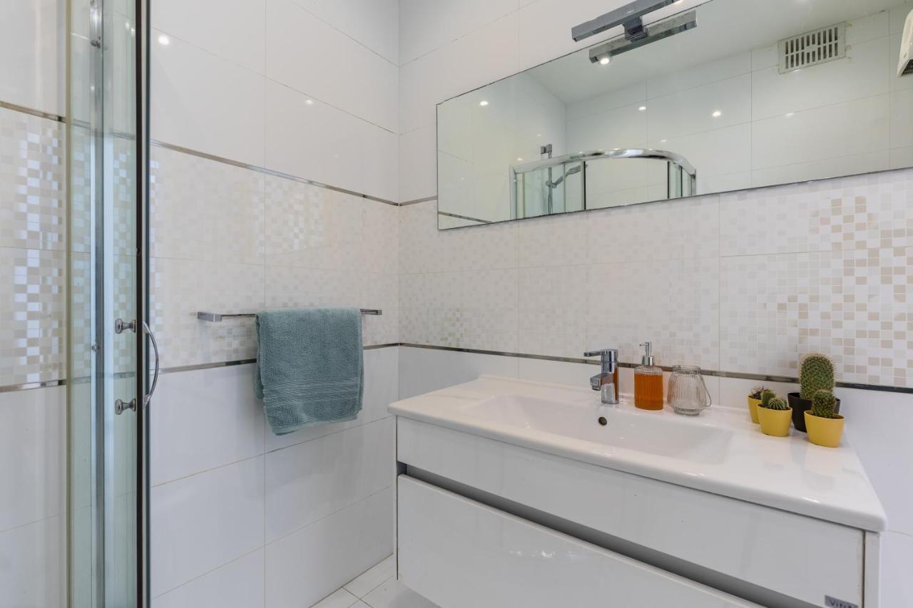 Stunning - Sunnyside 3-Bedroom Sliema Esterno foto